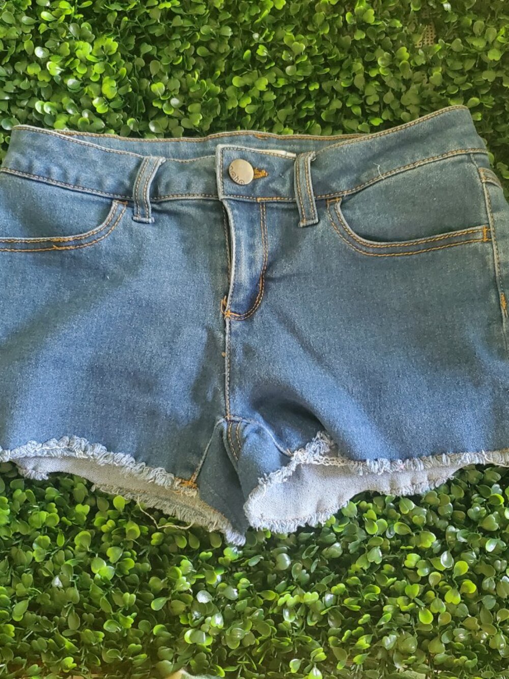 No Boundaries Light Wash Frayed Hem Jean Shorts 9